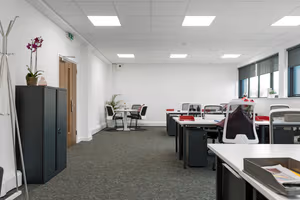 10 Person Private Office