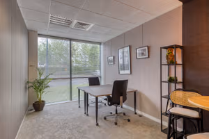 25 Person Private Office