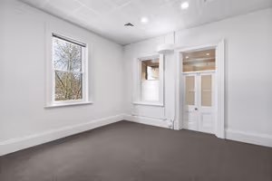 4 Person Private Office