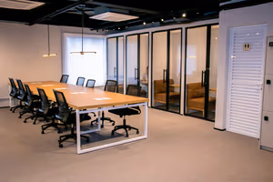 5 Person Coworking Desk