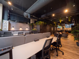 1 Person Coworking Desk