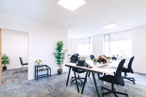 10 Person Private Office