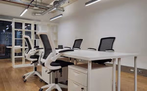 7 Person Coworking Desk