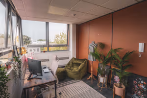 4 Person Private Office