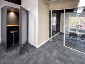 25 Person Private Office