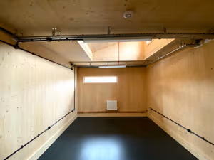 7 Person Private Office