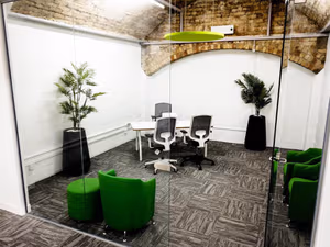 25 Person Private Office