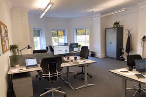 10 Person Coworking Desk