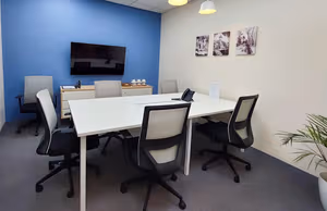 11 Person Private Office
