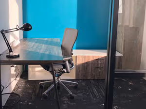 1 Person Coworking Desk