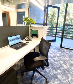 5 Person Coworking Desk