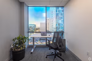 1 Person Coworking Desk