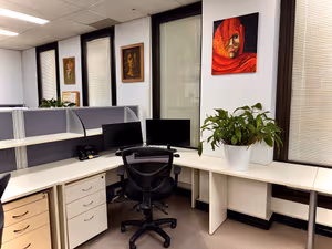 3 Person Shared Office