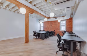 4 Person Coworking Desk