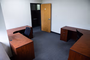 5 Person Private Office