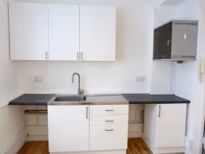 9 Person Managed Space