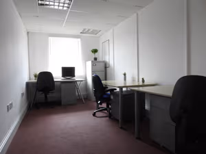 5 Person Private Office
