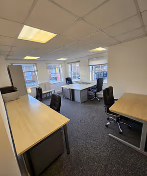 4 Person Private Office