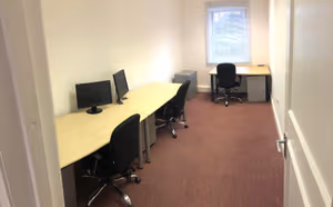 3 Person Private Office