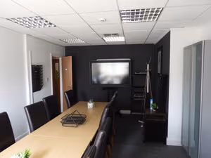 5 Person Private Office