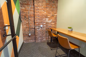 4 Person Coworking Desk