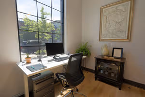 1 Person Coworking Desk