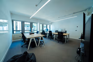 28 Person Private Office