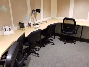 5 Person Coworking Desk