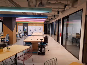 6 Person Coworking Desk