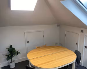 1 Person Private Office
