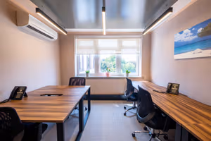 5 Person Private Office