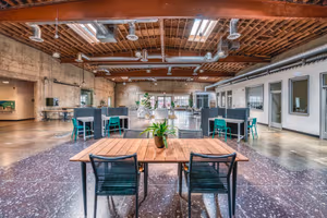 4 Person Coworking Desk