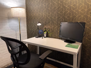 1 Person Coworking Desk