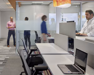 4 Person Coworking Desk