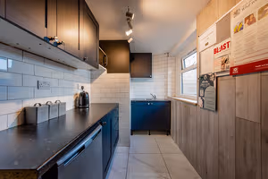 7 Person Private Office