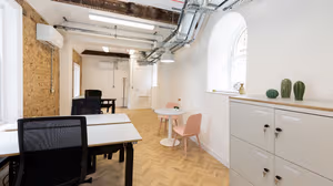 8 Person Private Office
