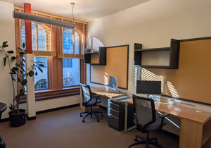 5 Person Private Office