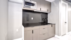 4 Person Private Office