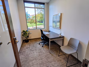 10 Person Private Office