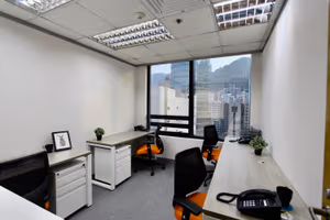 4 Person Private Office