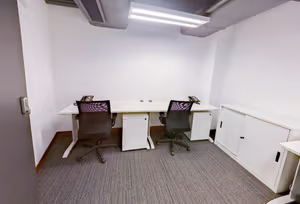 13 Person Private Office