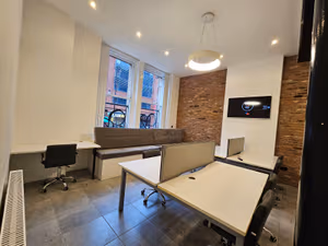 3 Person Private Office