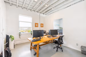 11 Person Private Office