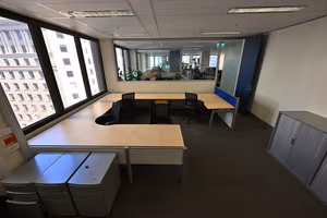 7 Person Shared Office