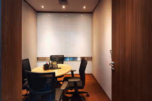 9 Person Private Office
