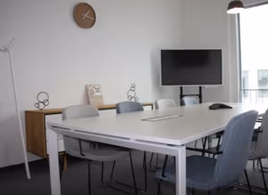 1 Person Virtual Office