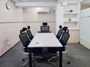 15 Person Private Office