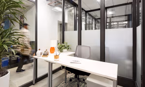 5 Person Private Office