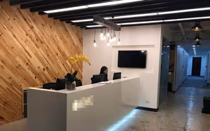 8 Person Private Office