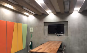 21 Person Private Office
